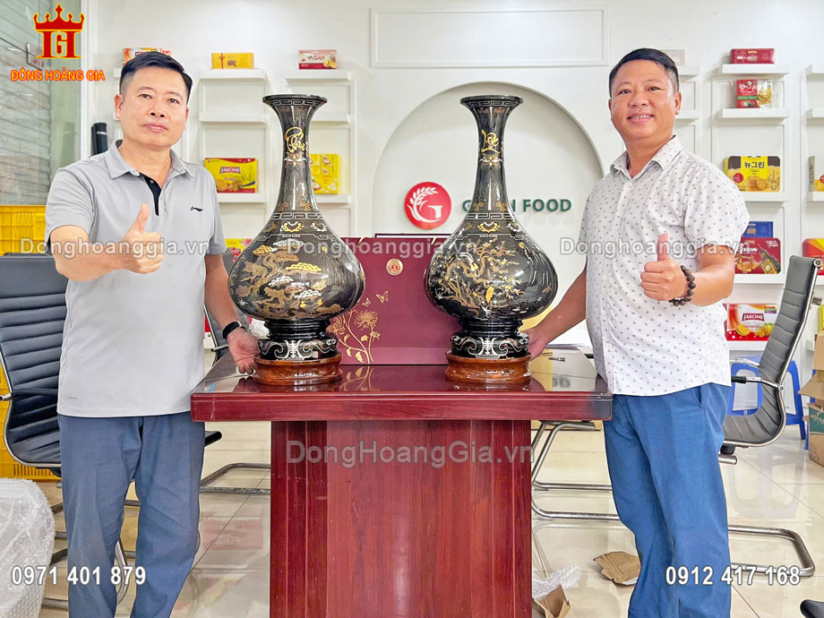 Chế Tác Đôi Bình Hút Lộc Dáng Tỳ Bà Bằng Đồng Khảm Ngũ Sắc VIP