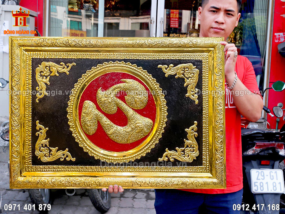 Chế Tác Tranh Chữ Tâm Bằng Đồng Mạ Vàng 24K Theo Yêu Cầu