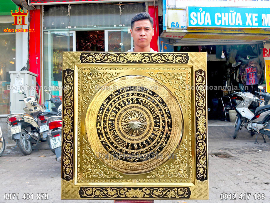 Chế Tác Tranh Trống Đồng Vàng Khung Đồng Theo Yêu Cầu