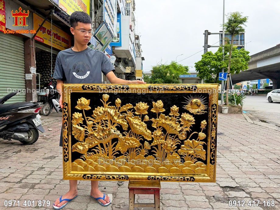 Tranh Hoa Sen Mạ Vàng 24K Tuyệt Đẹp Treo Phòng Khách