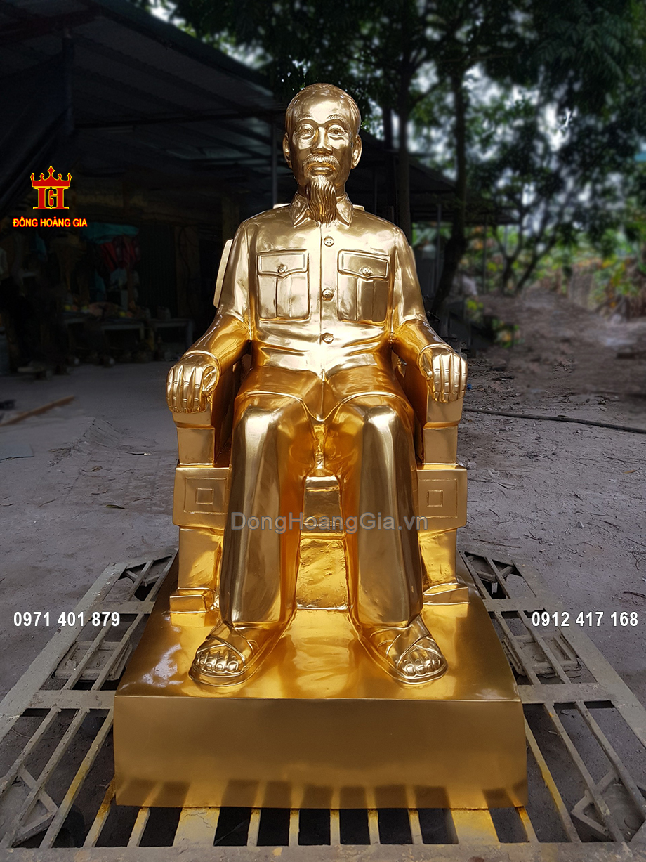 Tượng Bác Hồ Ngồi Ghế Bằng Đồng Dát Vàng 9999 1M