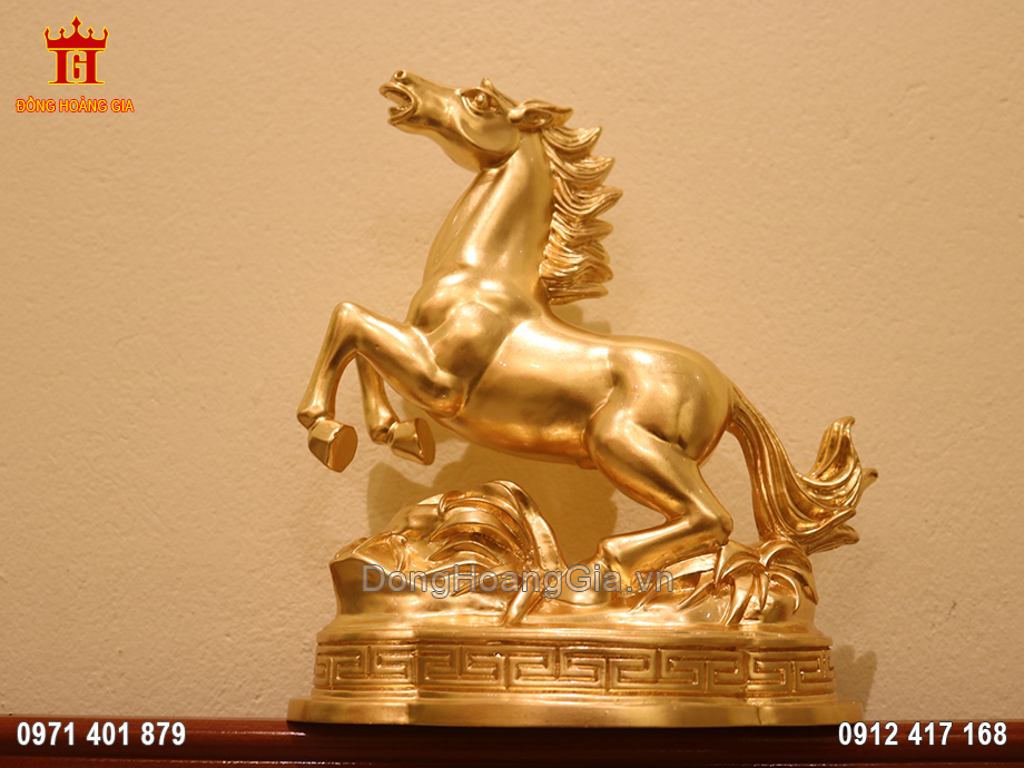 Tượng đồng con ngựa dát vàng 24K
