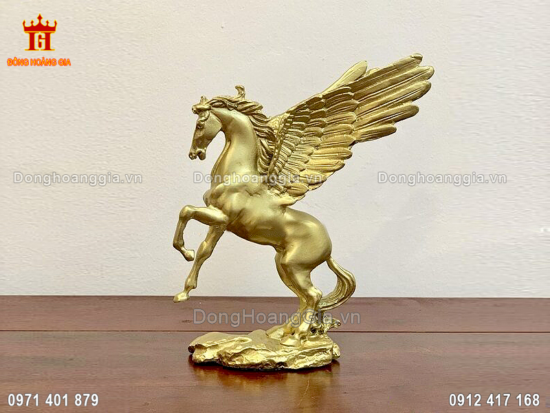 Tượng Ngựa Thần Pegasus Bằng Đồng Vàng Để Bàn Làm Việc