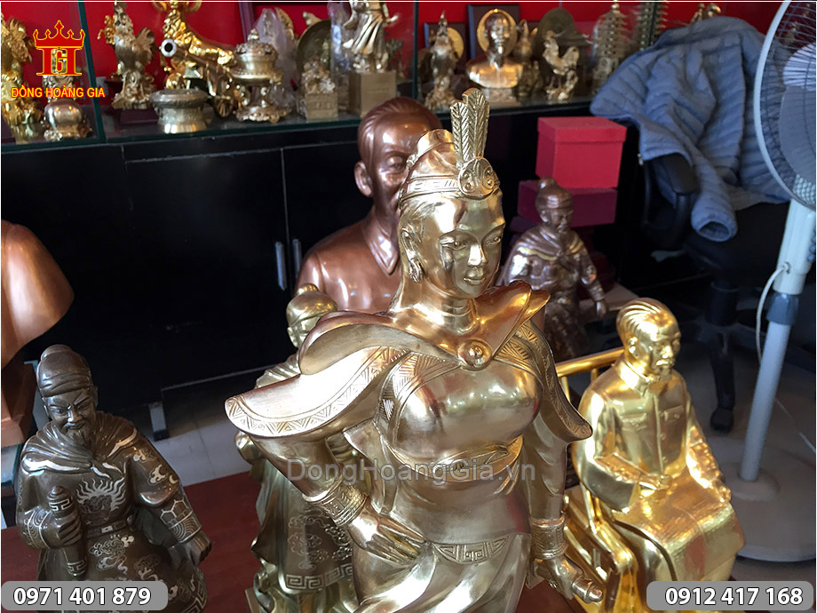 Tượng nữ tướng Lê Chân bằng đồng thau cao 50cm